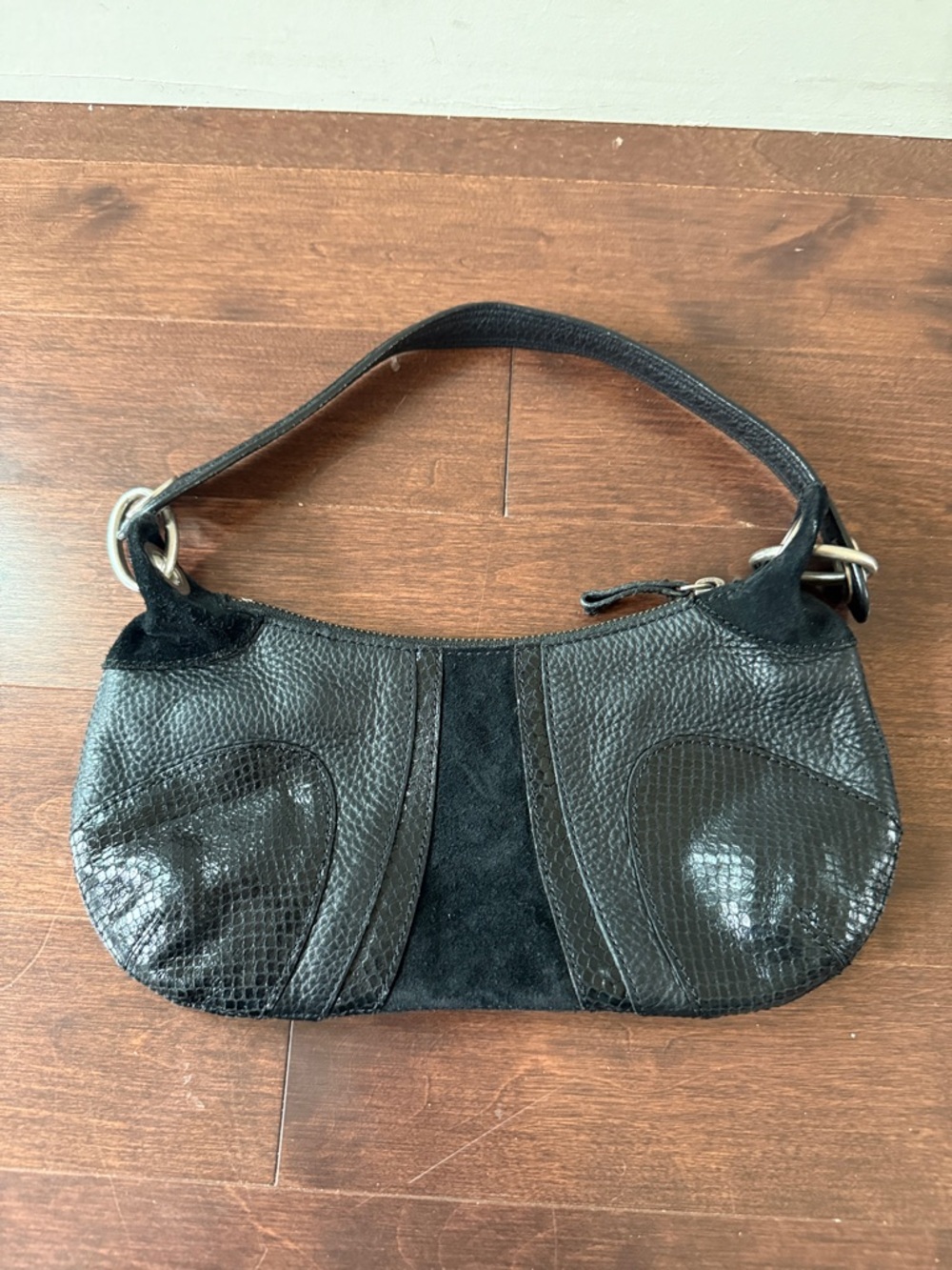 Y2K Banana Republic leather and Suede Black Purse